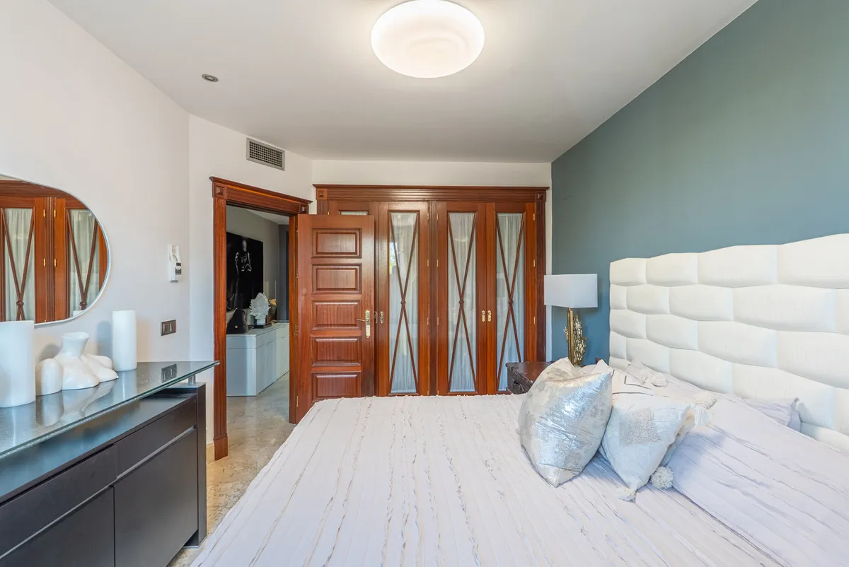 fcdf9d21-12f6-4a3c-9fe2-e8beba893cb3