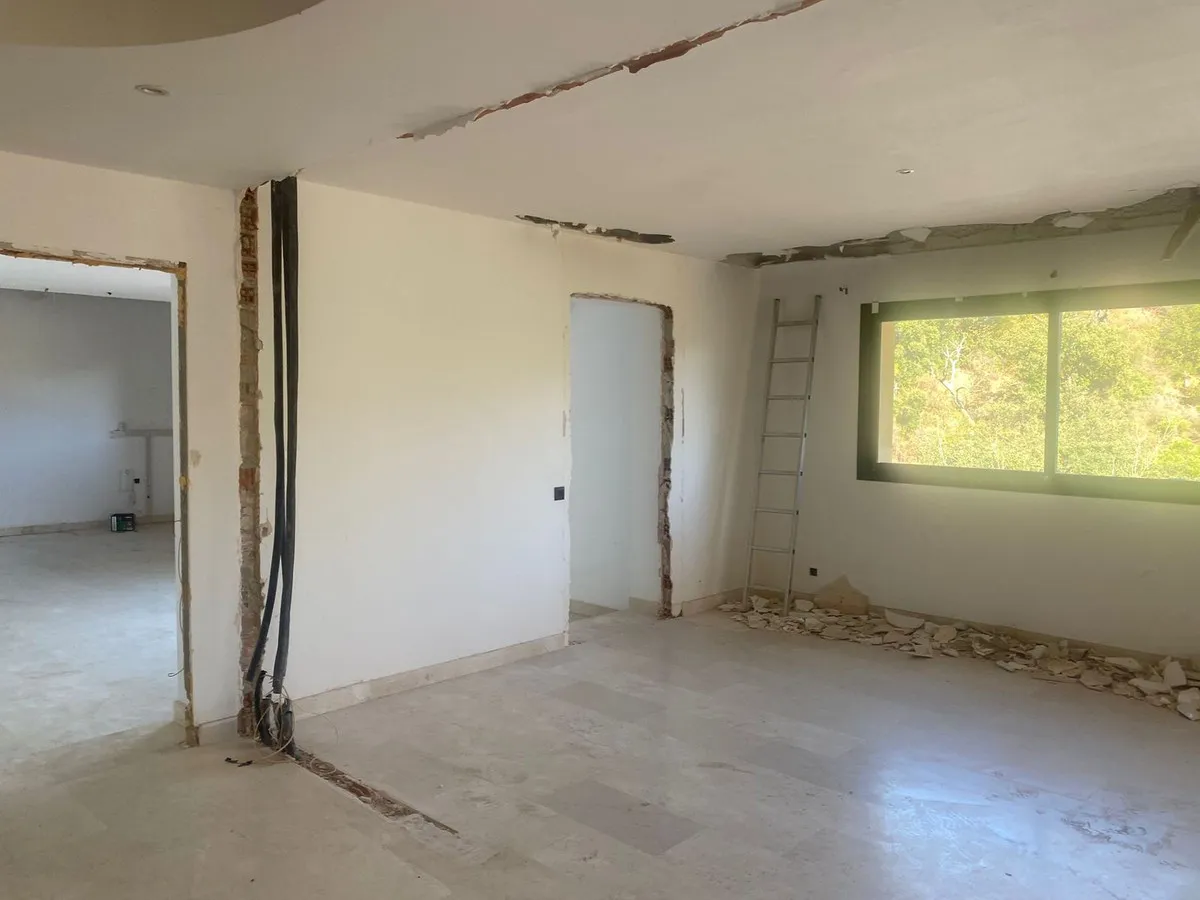 4e03314e-da03-4297-bd67-841771949d84