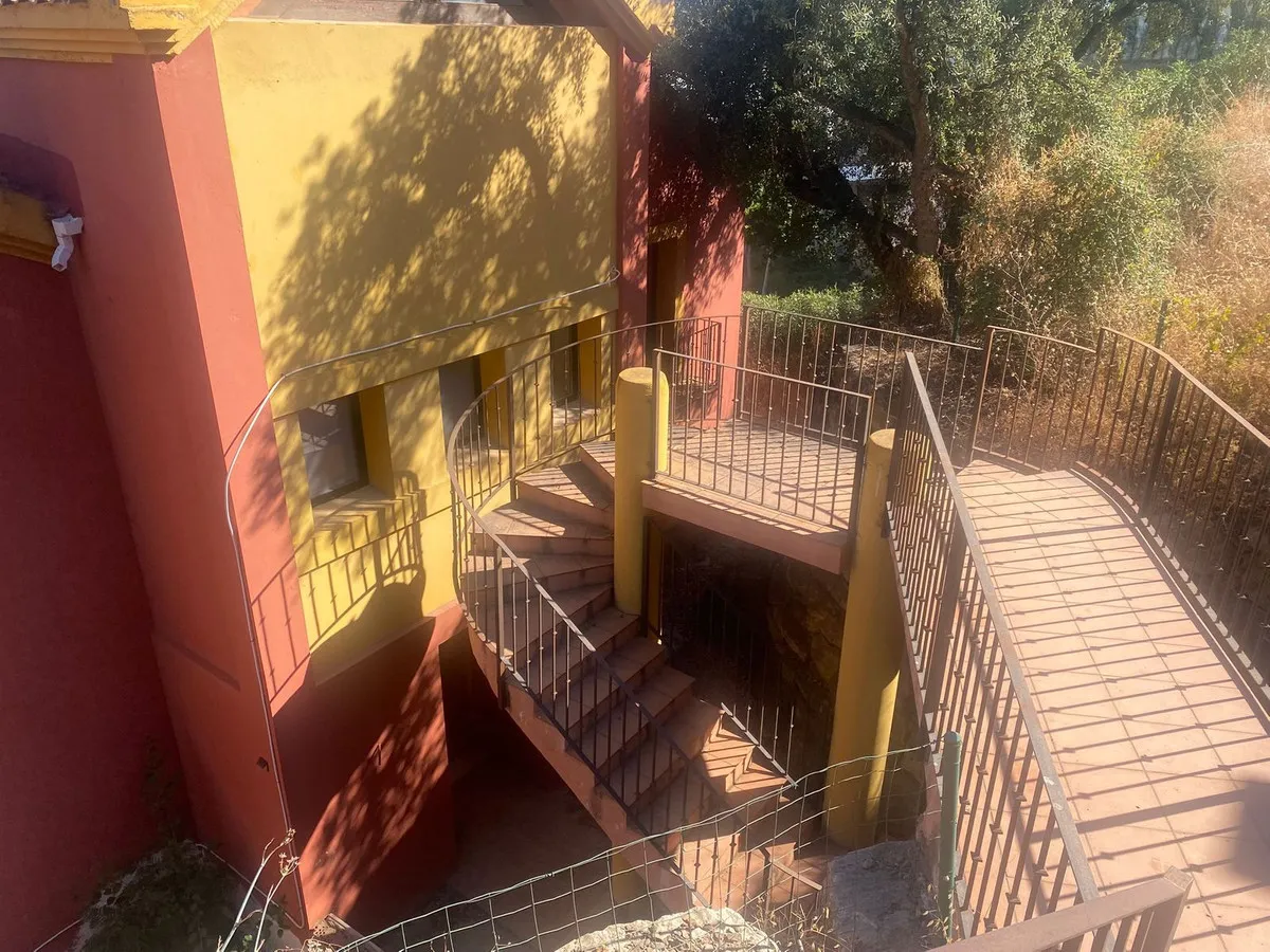 a80f908c-a5c2-4394-a449-6d3fec6c4287