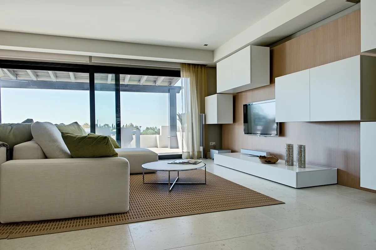 ded835df-5c9d-400d-98d6-7049ca39c985