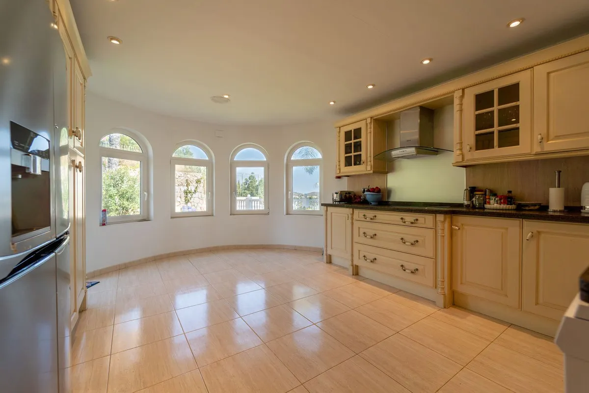 2bbc1e44-3664-454f-b60c-2ba458e5406a