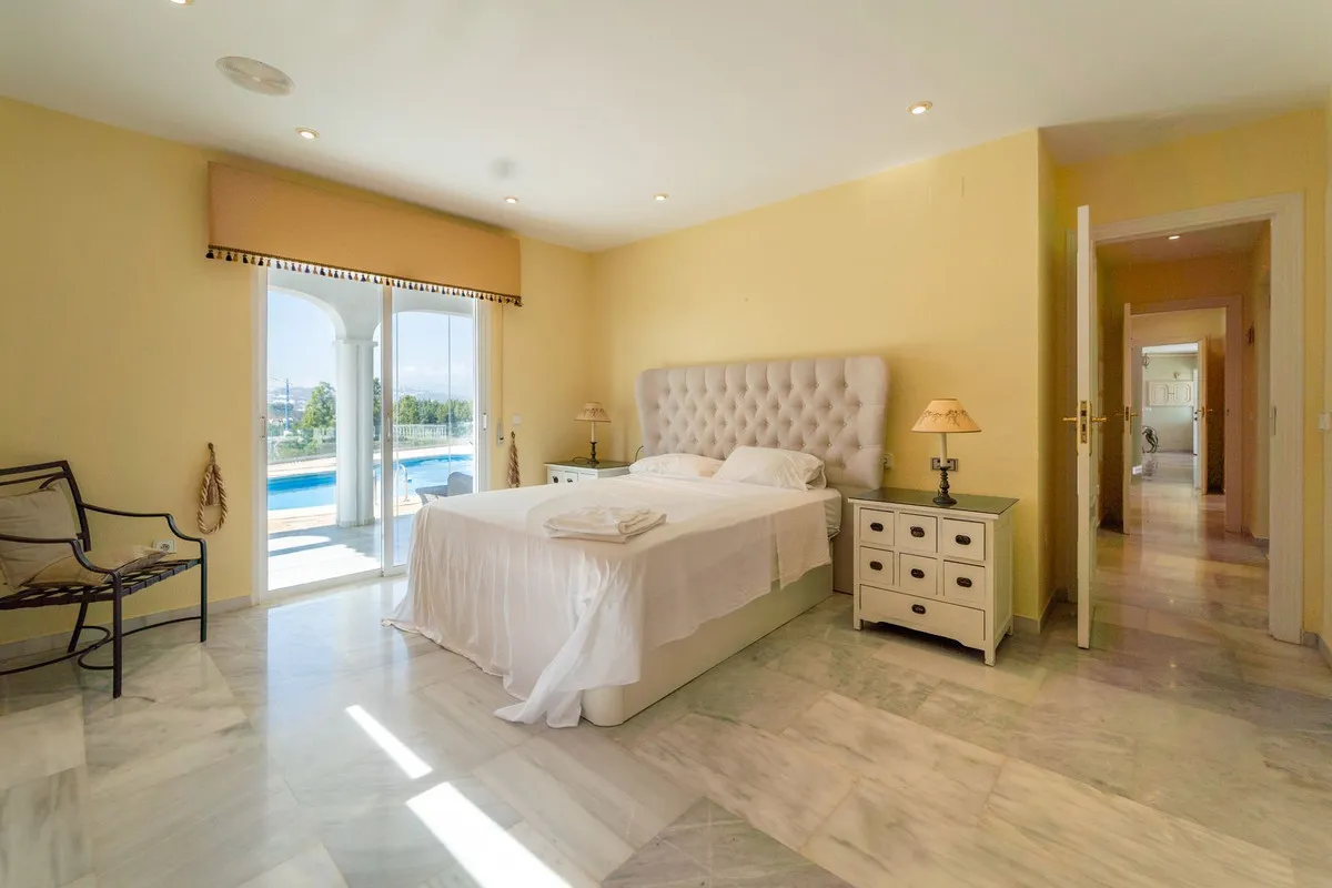 7bc882dc-bed0-46cc-9b91-bb1544b73d75