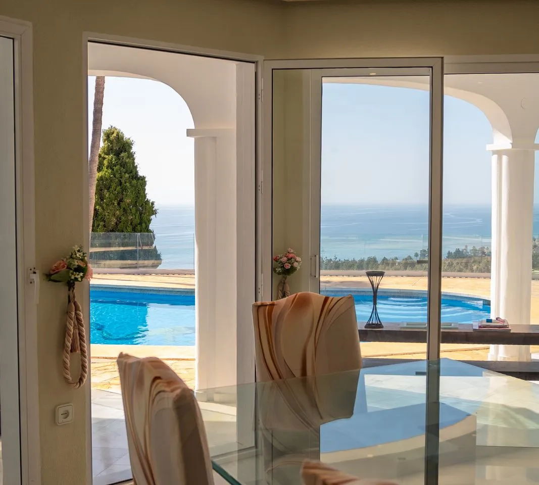 c3624914-7513-4e0f-98c4-39f23f7620fa