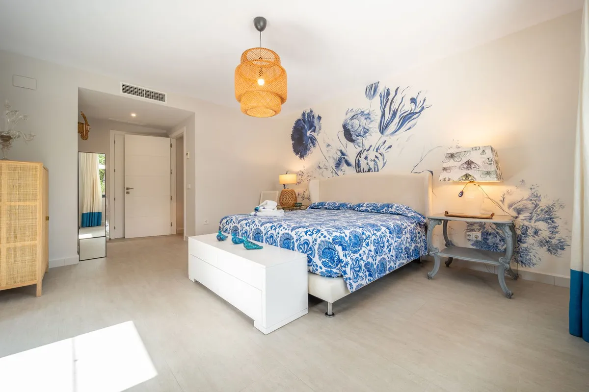 b8d31ba4-a207-4ab4-97d9-cf978e40f9e9