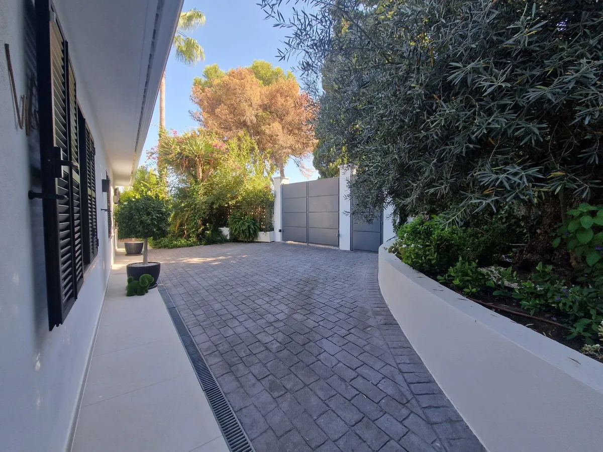 f6cbba2d-7a4b-4012-b258-e808c115de33