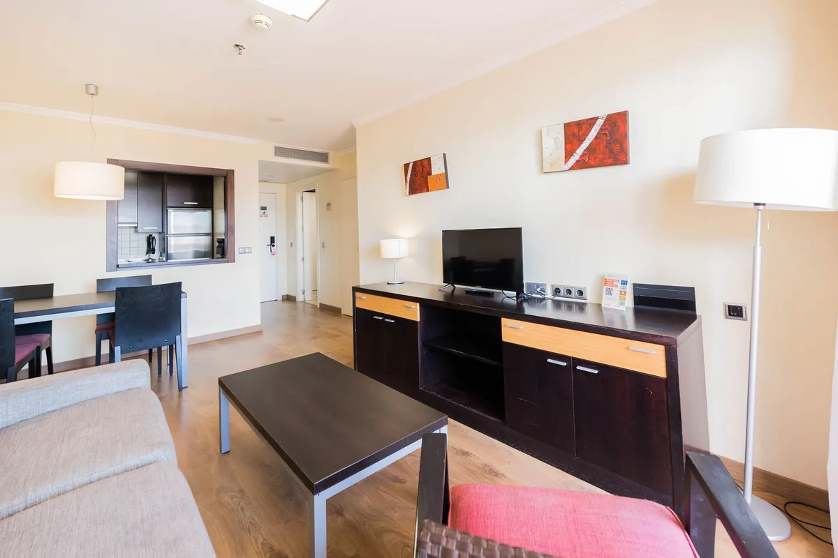 ead0589e-2bdd-4f70-a288-3350cc1d4c23