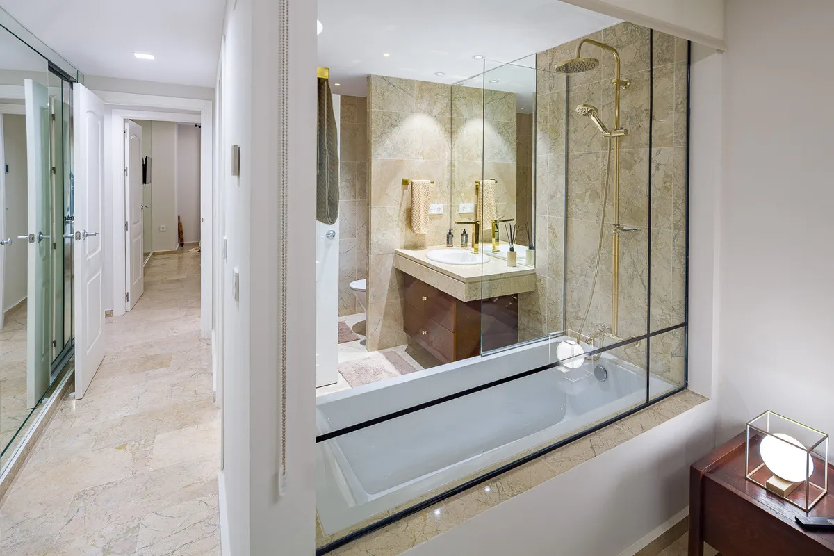 6b87320c-fa68-4d28-ad98-87fde97ce938