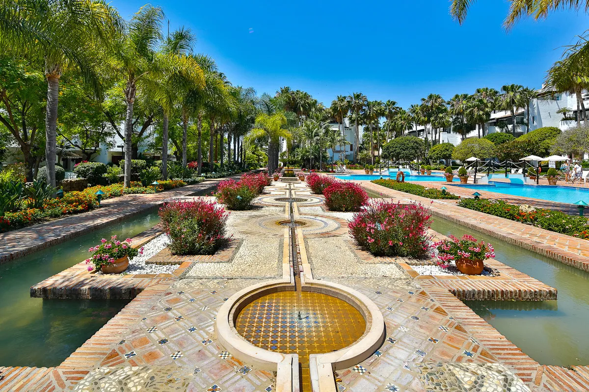 efb85e78-b2bd-46f0-ab4a-87b2ca52d4d0