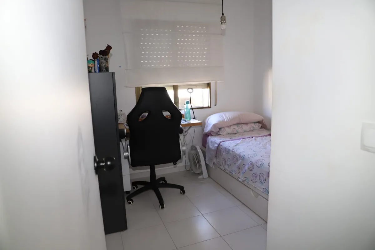 0d08f9a3-9fb0-4612-93d3-a56f4f7c1381