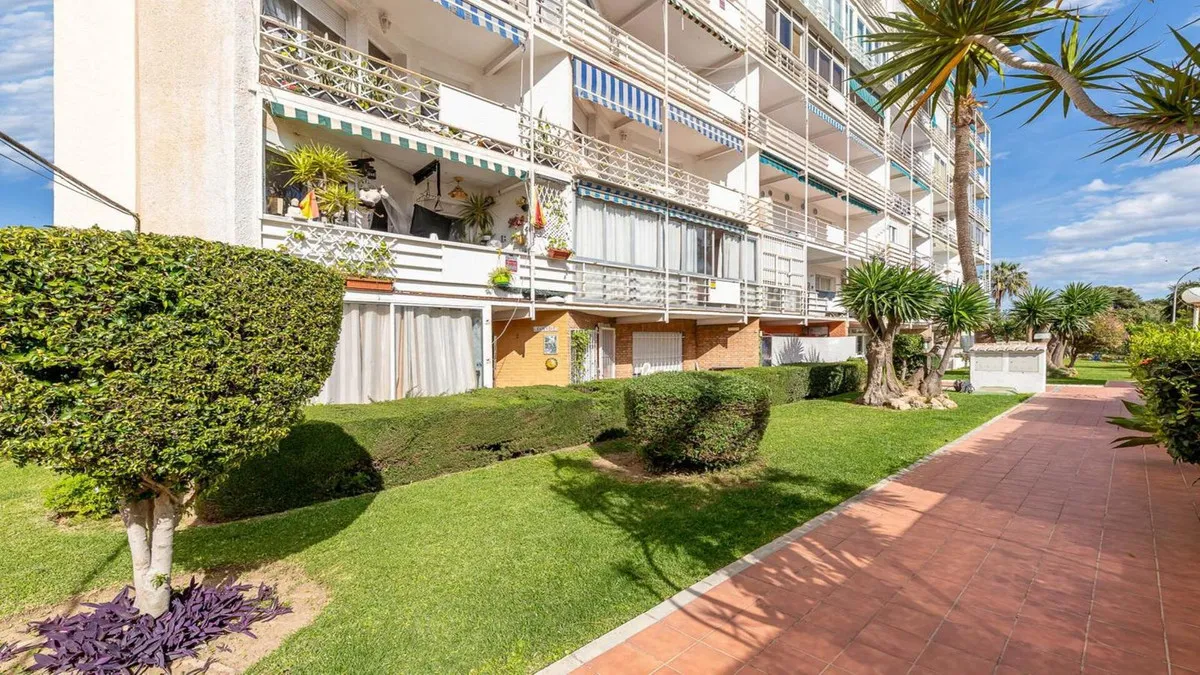 26f00a9d-8d14-4668-8854-a7e25f076784