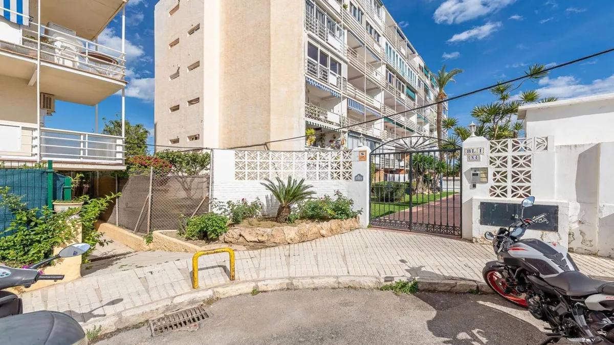 84e74b2e-73e5-4d72-a25a-7361446dcffb