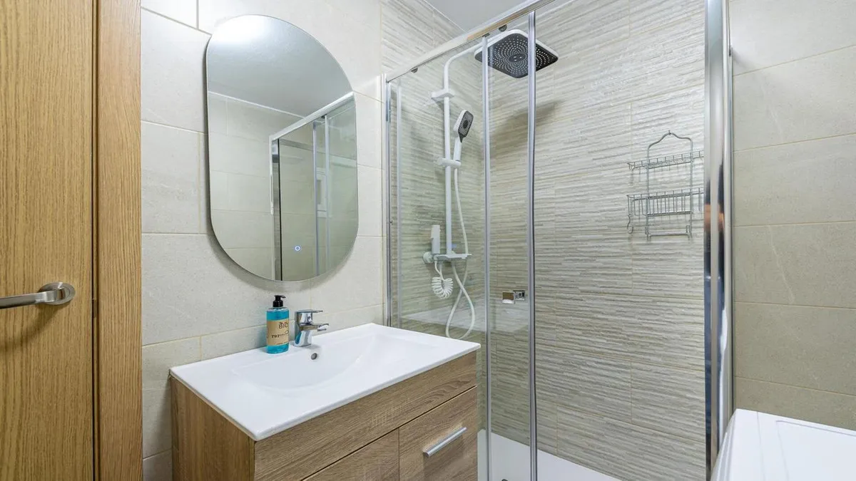 fb67d10b-cf7d-41ec-9e5a-7b2524c38cb1