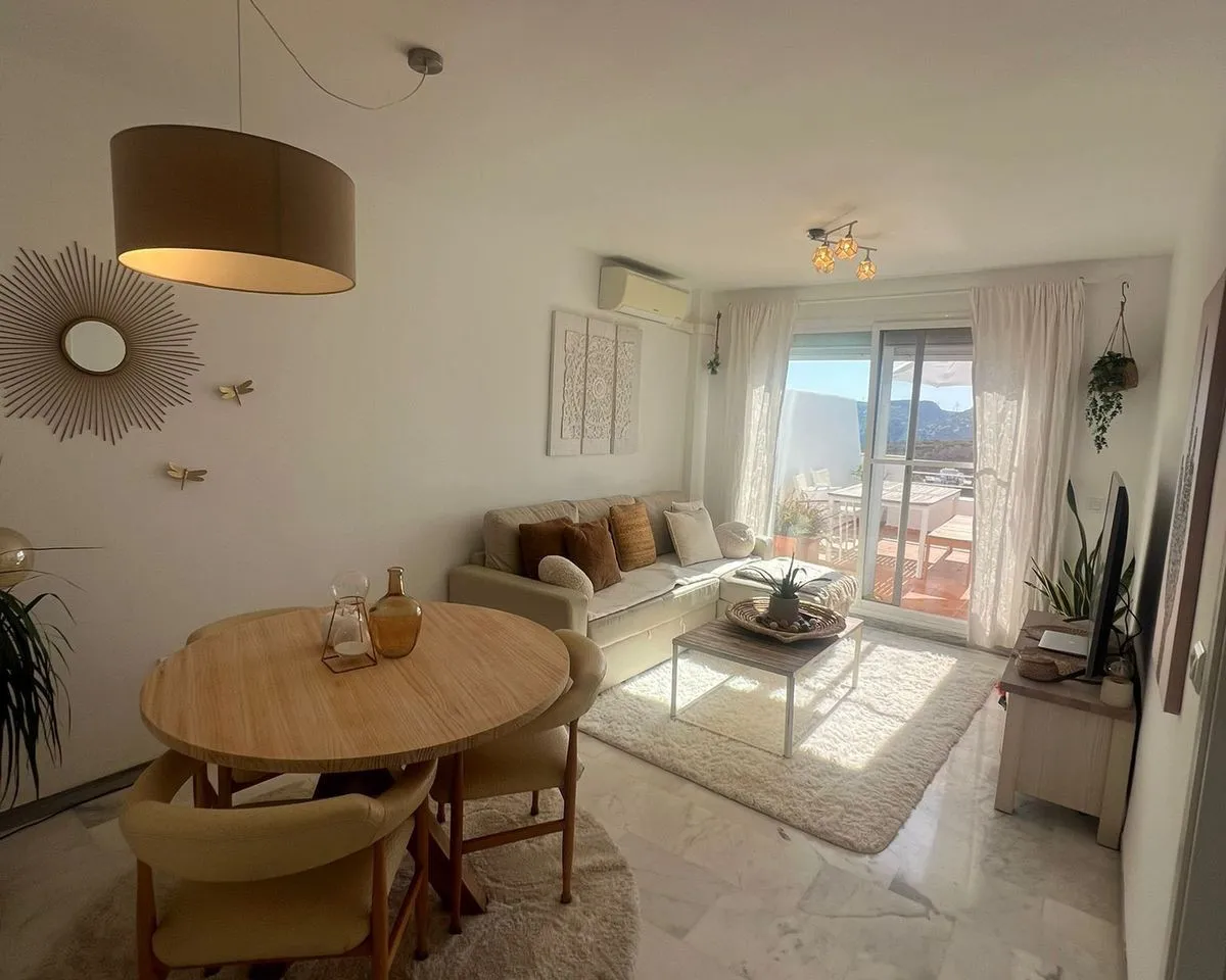 e6a44486-37fb-4947-9457-7751c93a9bb5