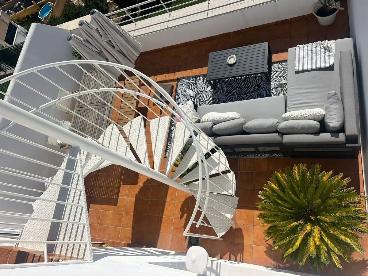 e71ffadf-8593-4c8c-bd9c-acd219a5e549