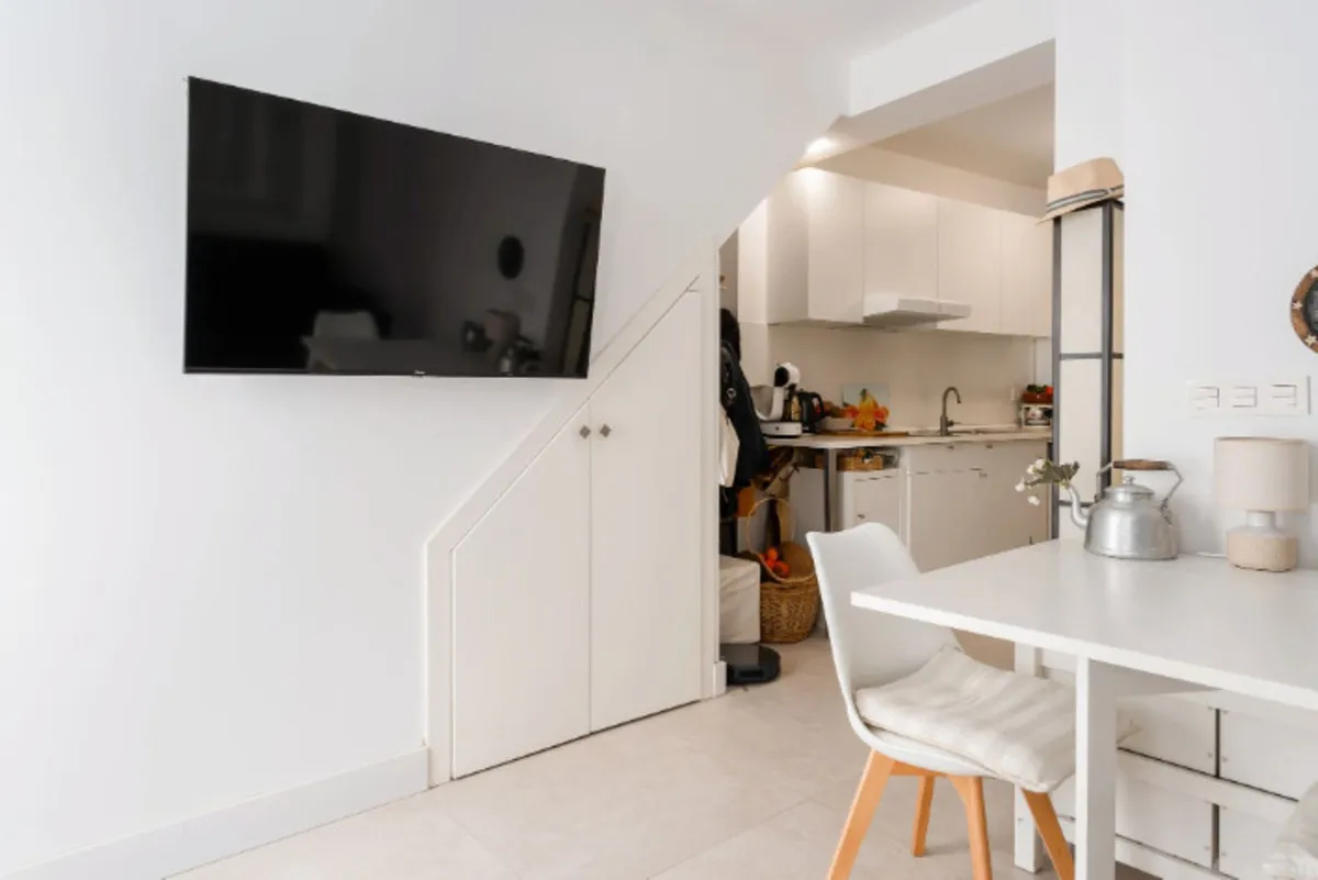 dc9b1bf1-a7cf-43c0-8a00-2bea3515a0ac