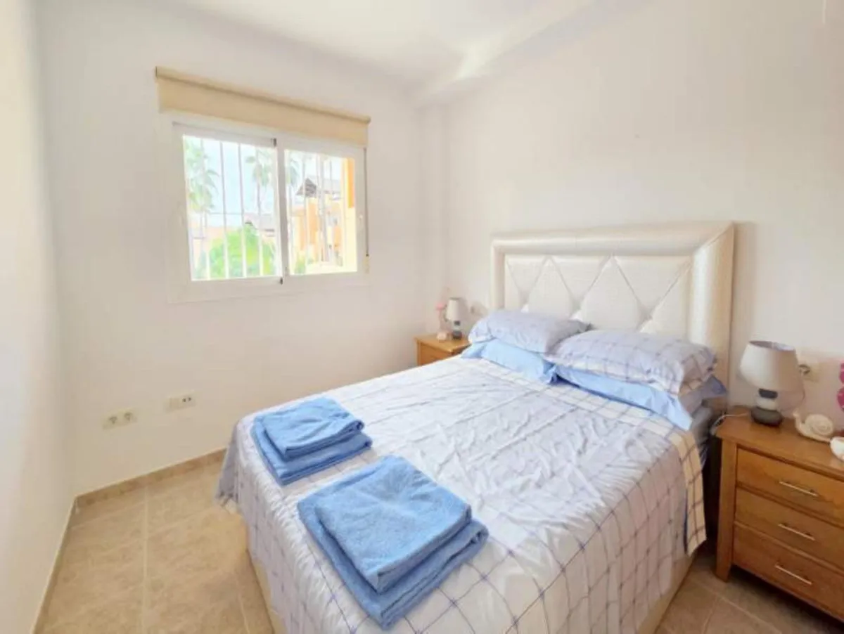 d00717e4-238c-4c39-80f4-2c53d13cdf3b