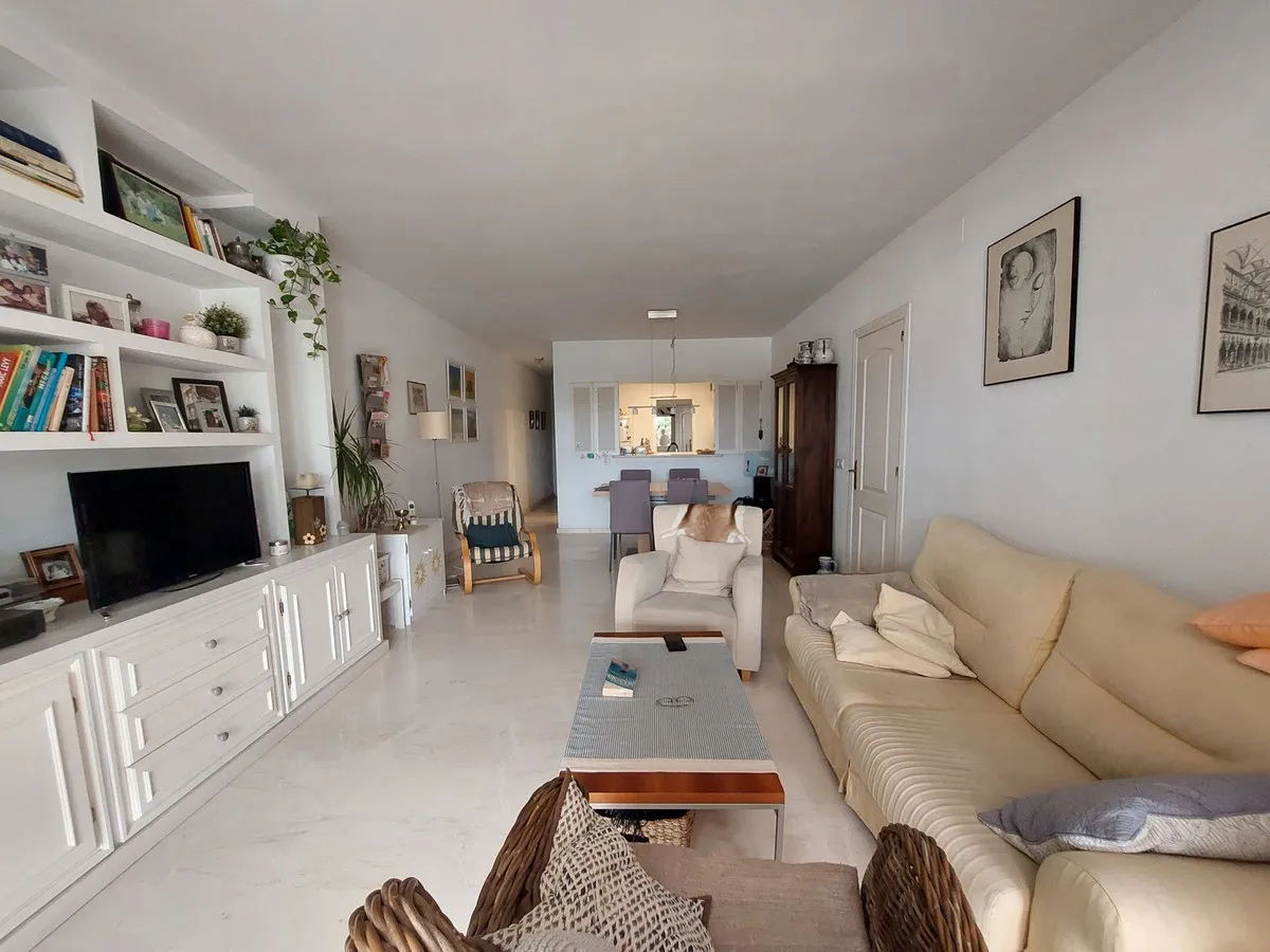 993c3b16-c64f-4a91-bf1f-6942fd47e326