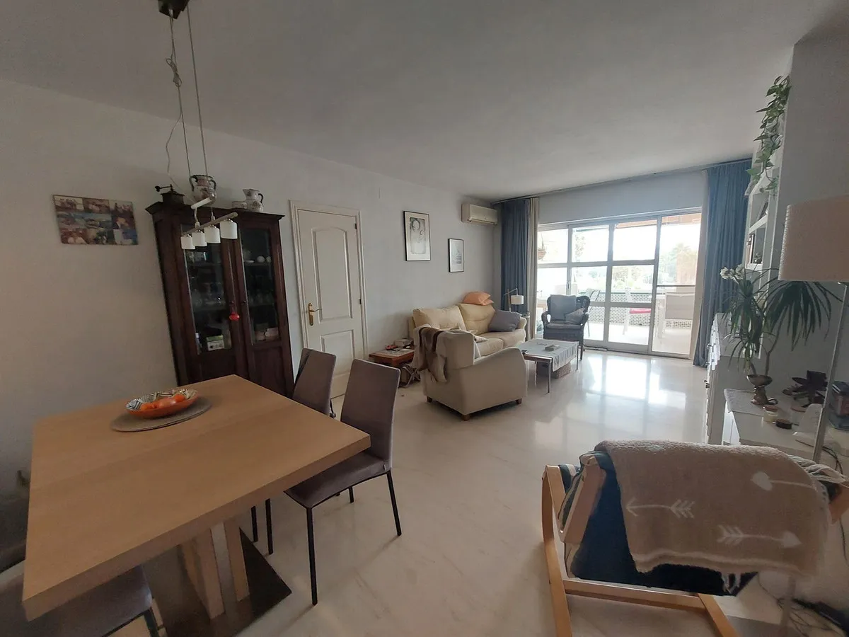 ae656bd4-cf99-4c04-afbd-8d41a660505c