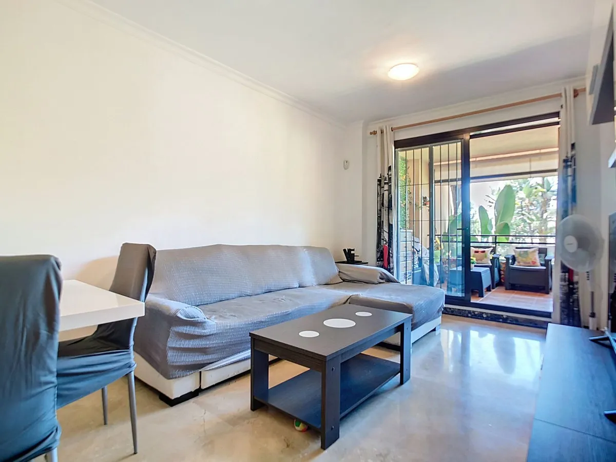 dcaa15d0-3a72-41e6-b190-0e87516620e6