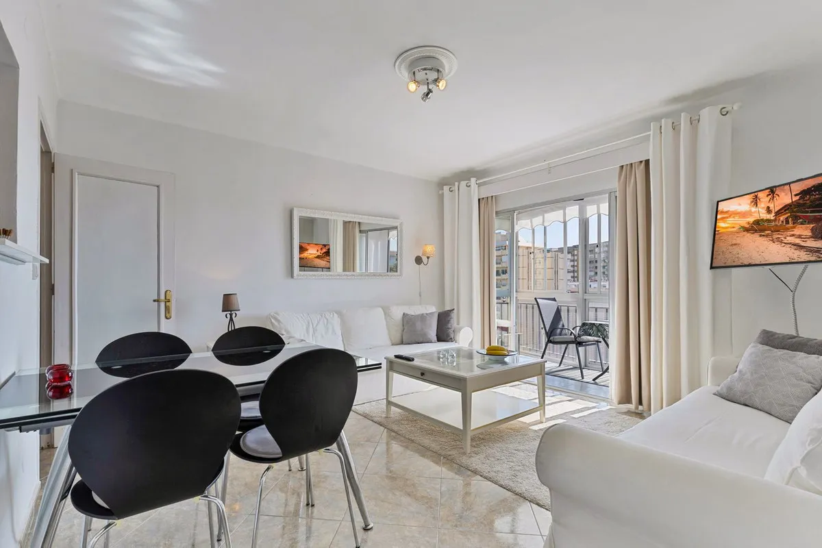 1a6a2fdc-dbef-4a31-b071-7f73b49479e8