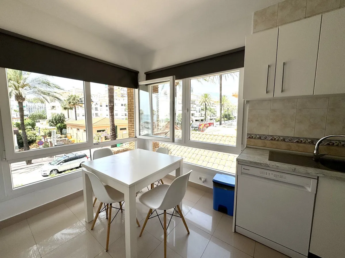 17dff483-c04e-49e5-ba18-2a015bc9781c