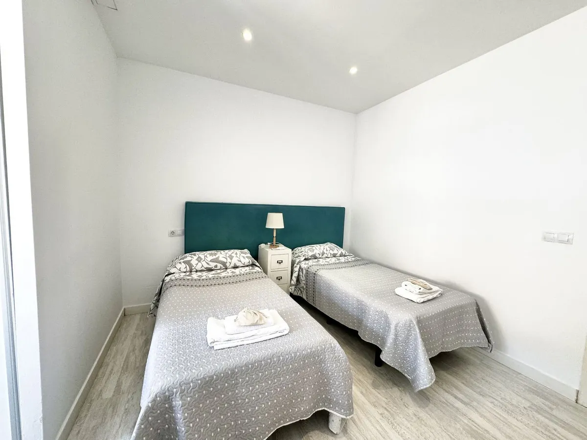 219acff0-b457-4a5e-984a-d314da2ea176