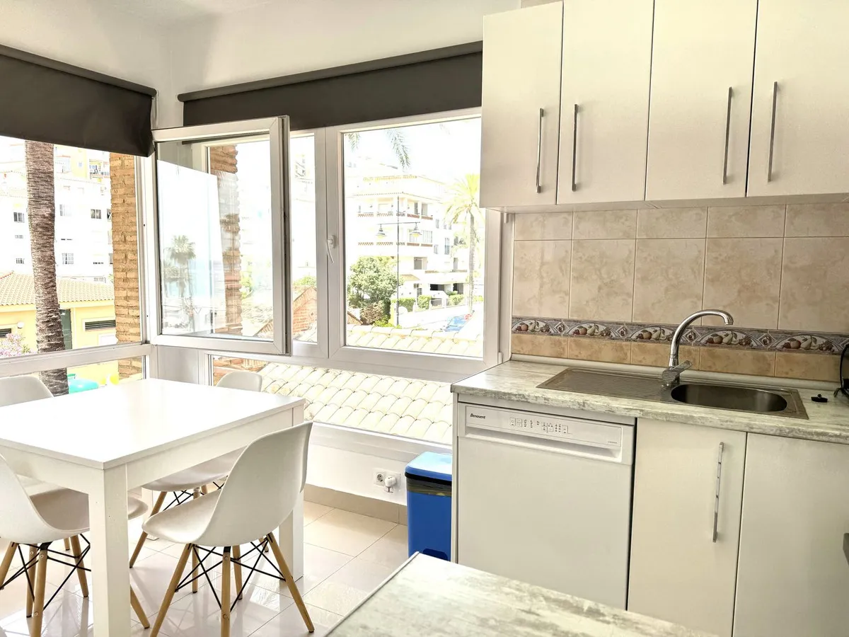 d32db6f6-2139-4674-8697-a008027f2820