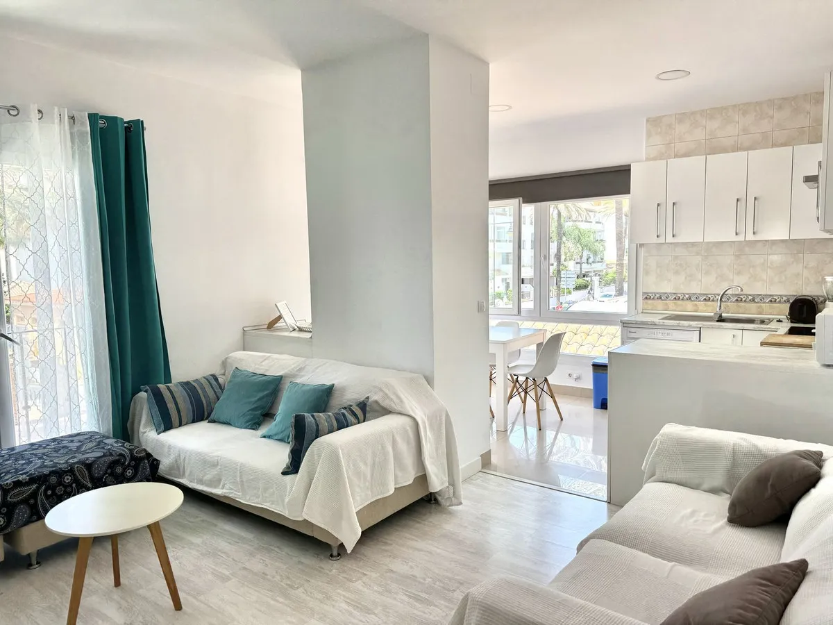 df33885d-2c62-451b-9172-e4fe88a045f6