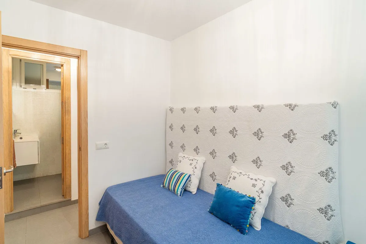 3448ac16-3598-425f-b152-7db1123ea591