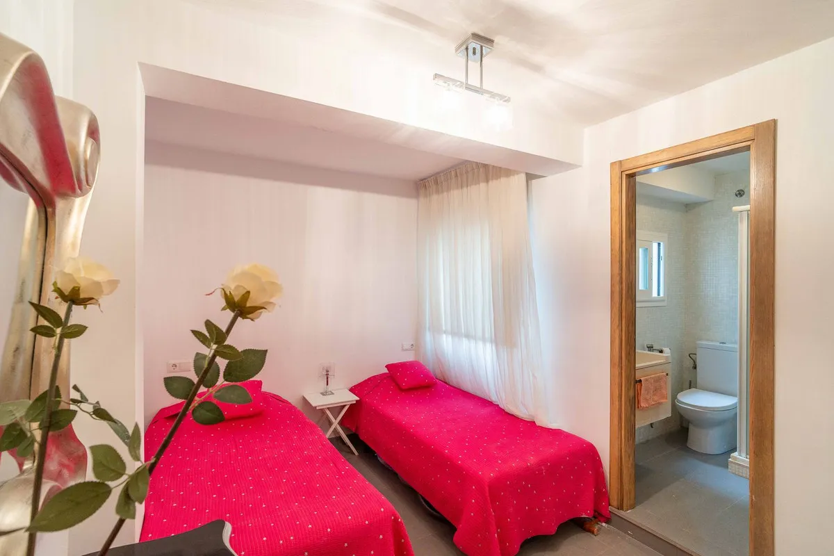 6790363e-b0eb-445d-9f67-8860beca70b0