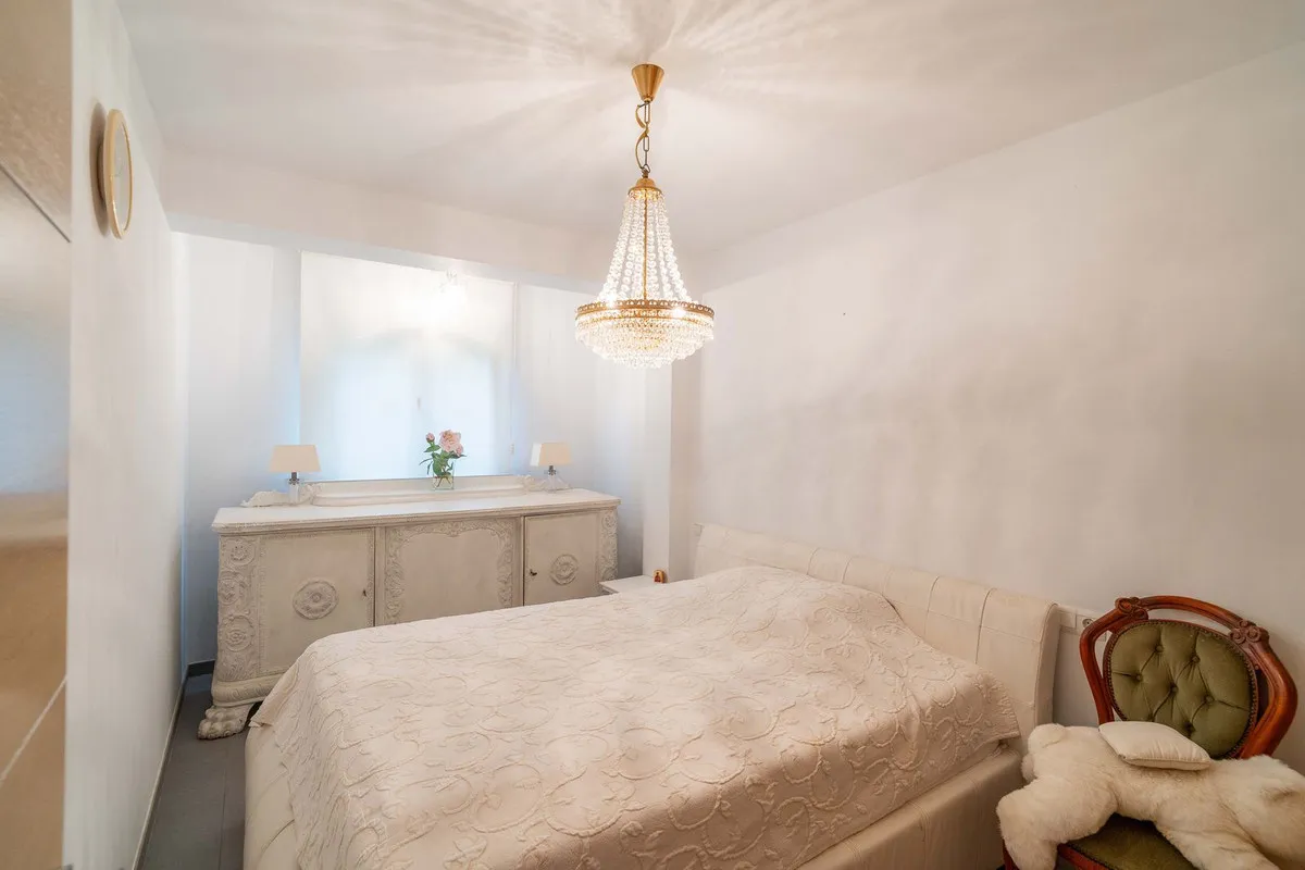 92b1fd7c-06af-48c1-bebb-471bb0ccaf0d