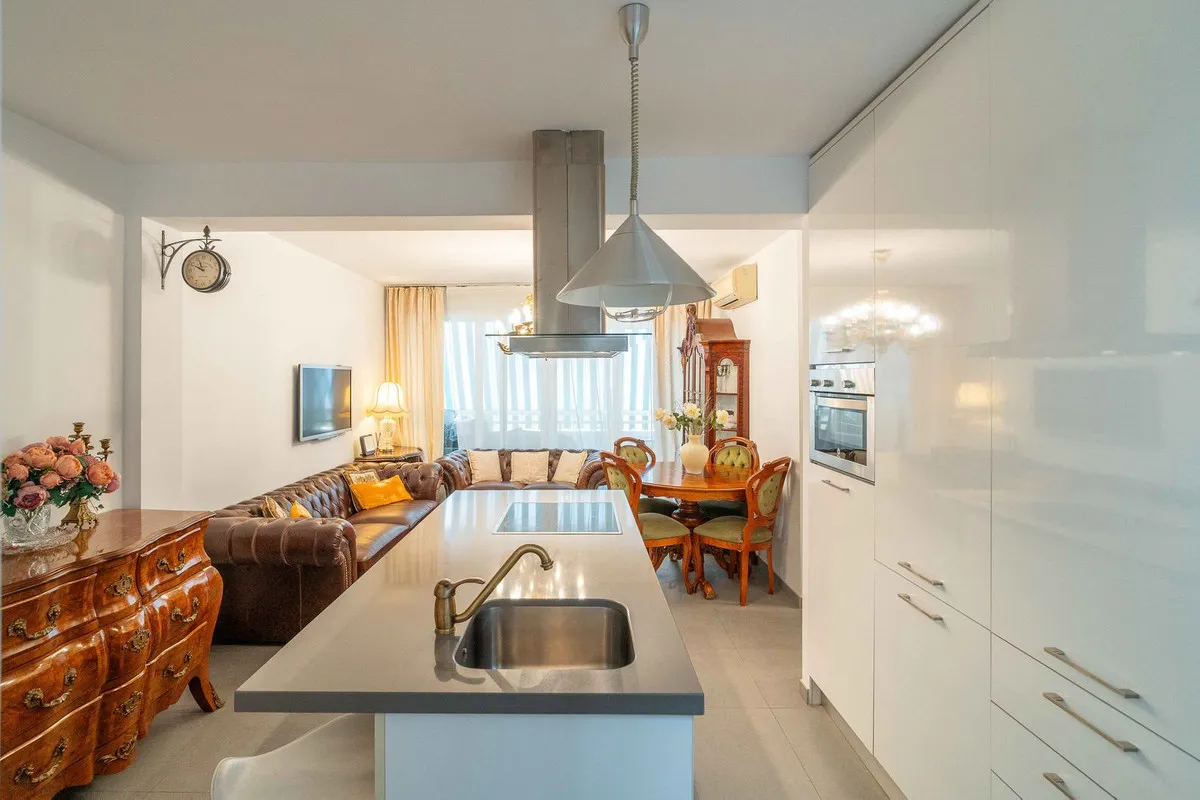 ea642270-18a7-478f-b09c-b295d09b4f78