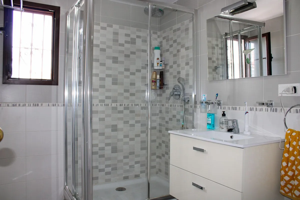 efbaeb83-bdb3-4d2e-b892-ba772bad6d76