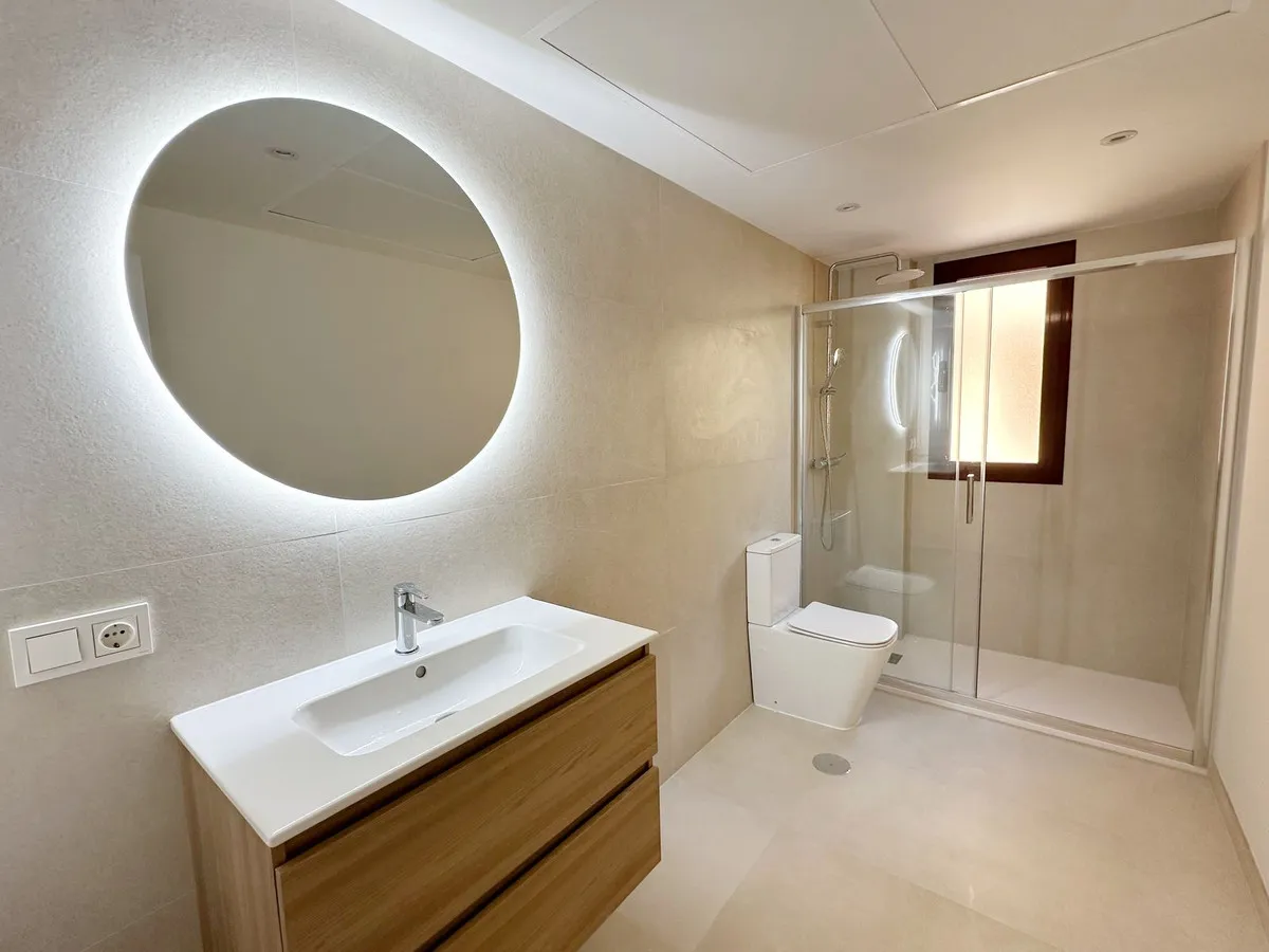 b9f9e6b3-fe53-4cc1-aaad-7ae974a45bdf