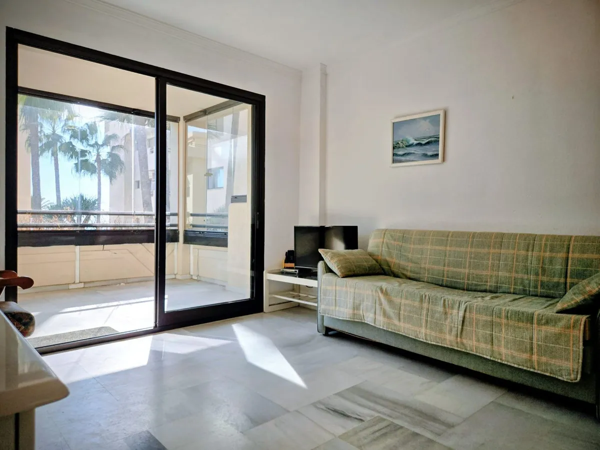 ab8b163e-e63c-4c87-8568-b22e050eb831