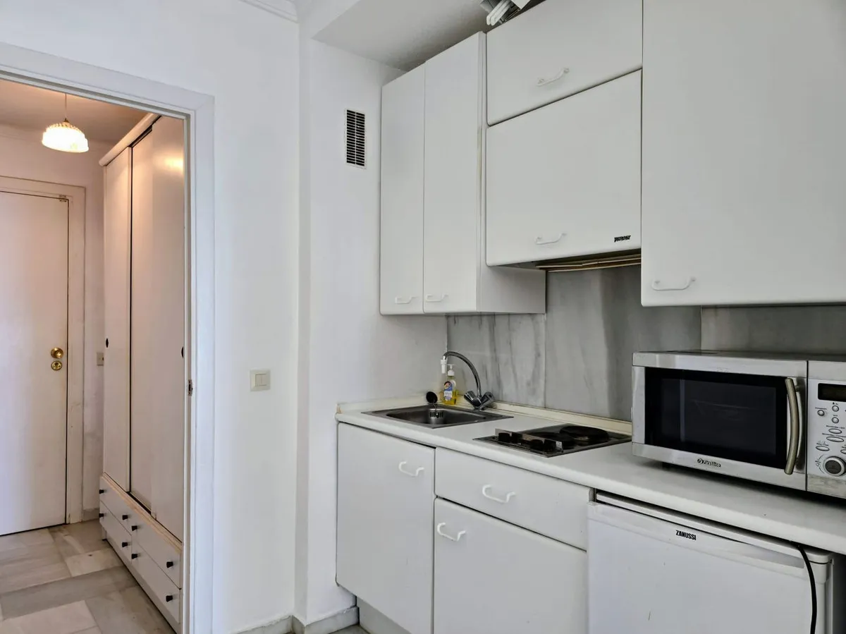 e7641e8c-f55c-4fd9-b7d1-2bef3e9e196a