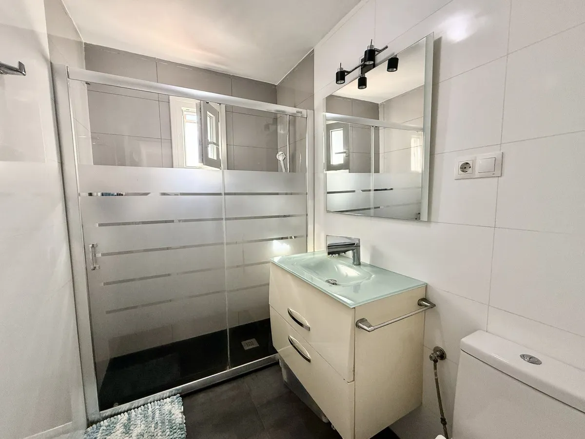 4a938395-4f95-4fba-98bf-b8811e40027f