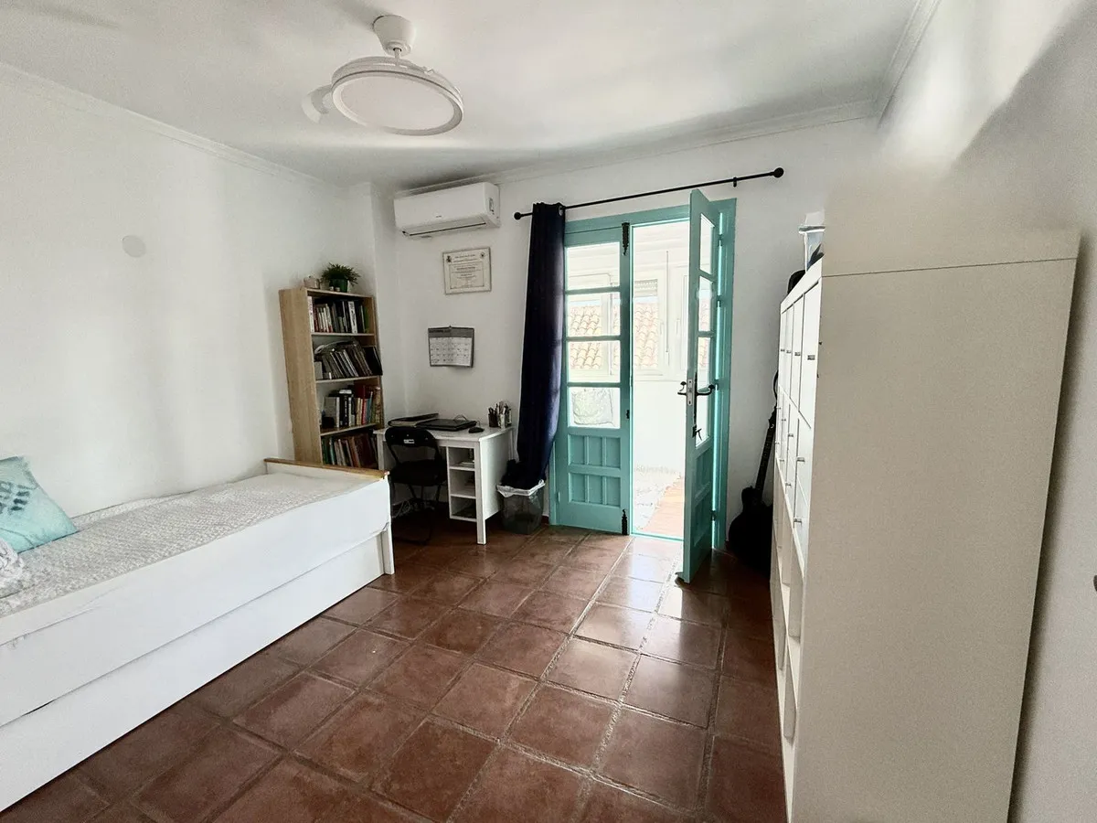 62e259b7-4678-4772-8e7e-443d843789ee