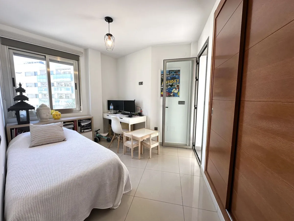 4d71e96a-c6cd-487d-a49a-fb75ace5ad95