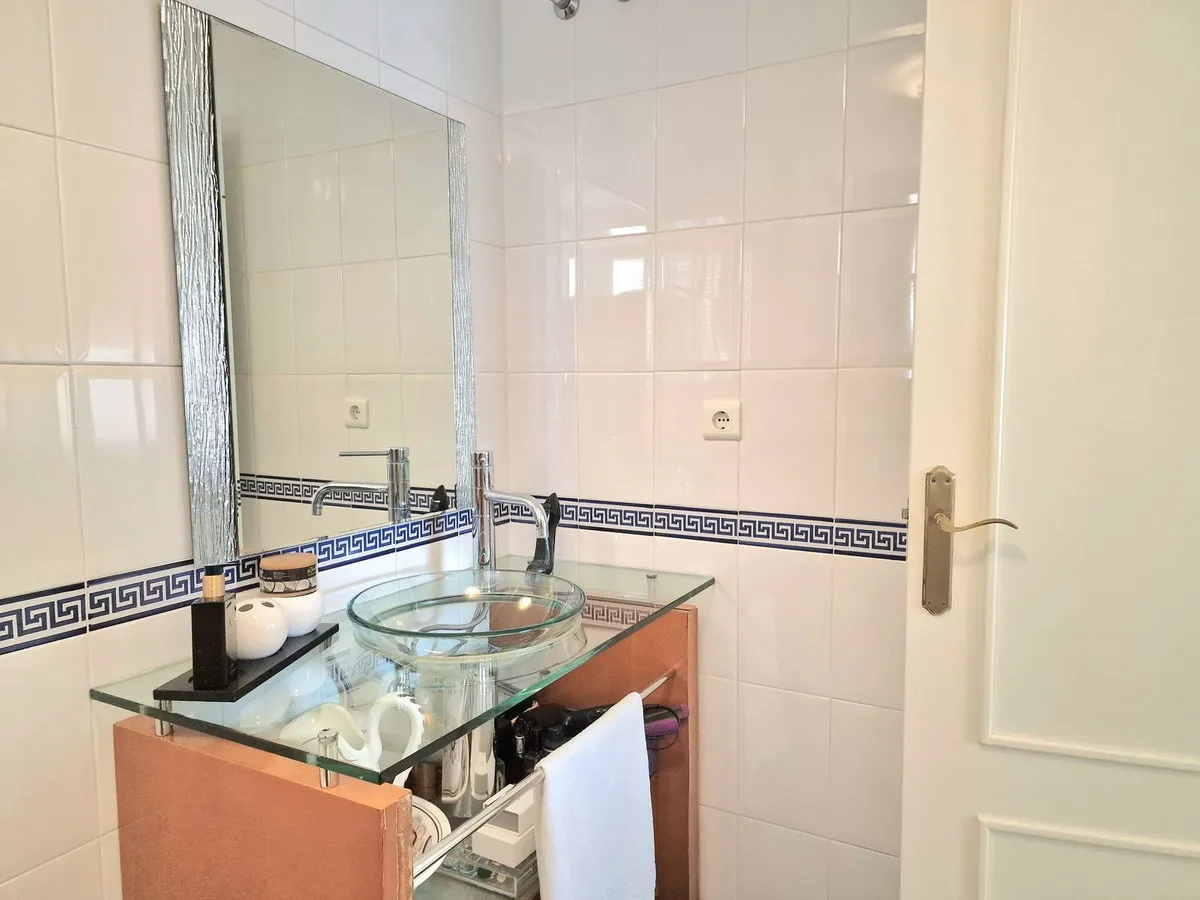 0f6d51ba-261d-4d12-b0b2-5bf42fd3bae6