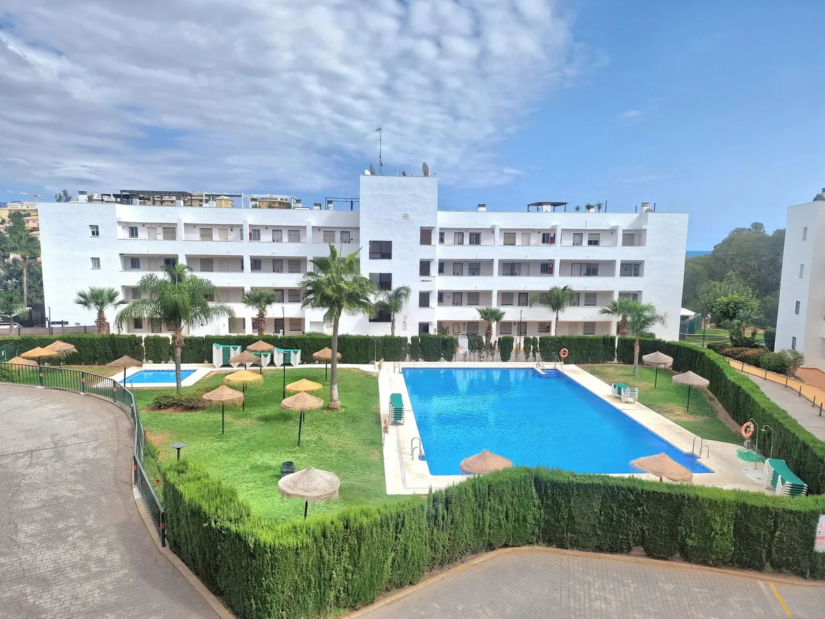 5e59b937-9710-400e-bc98-c7dfa25ca6ea