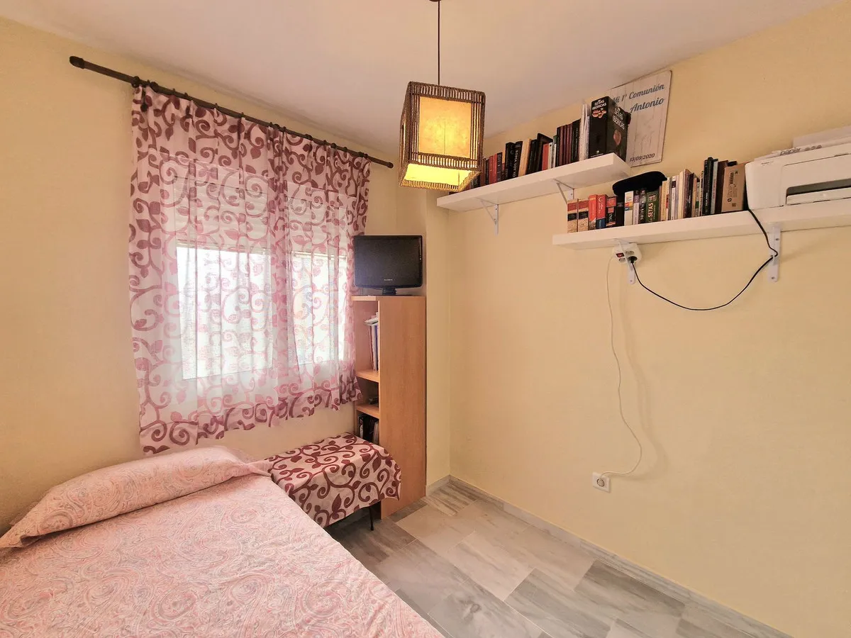 81c8499e-90e7-4605-a6d4-3b28d77833a1