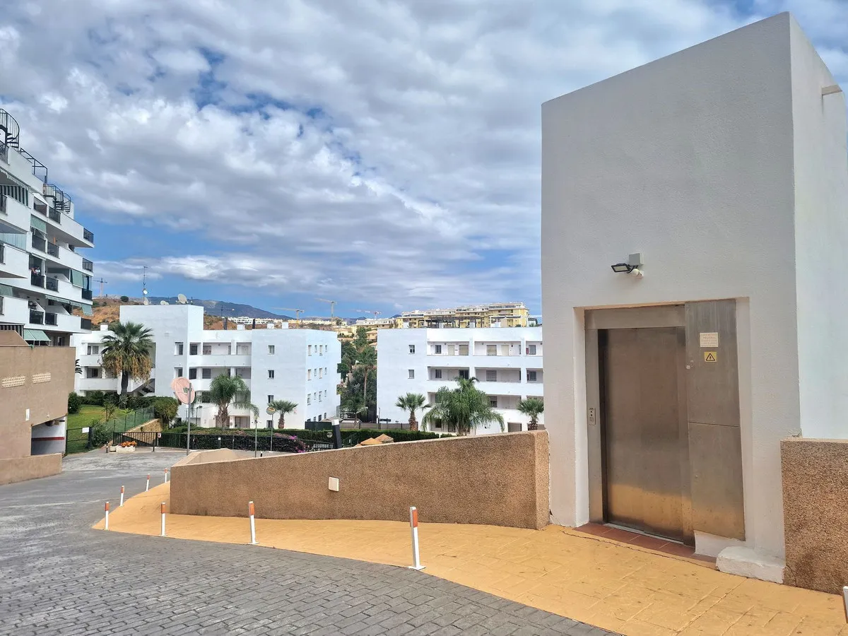 fab73f85-3e52-483f-b007-4cb1697b0aab