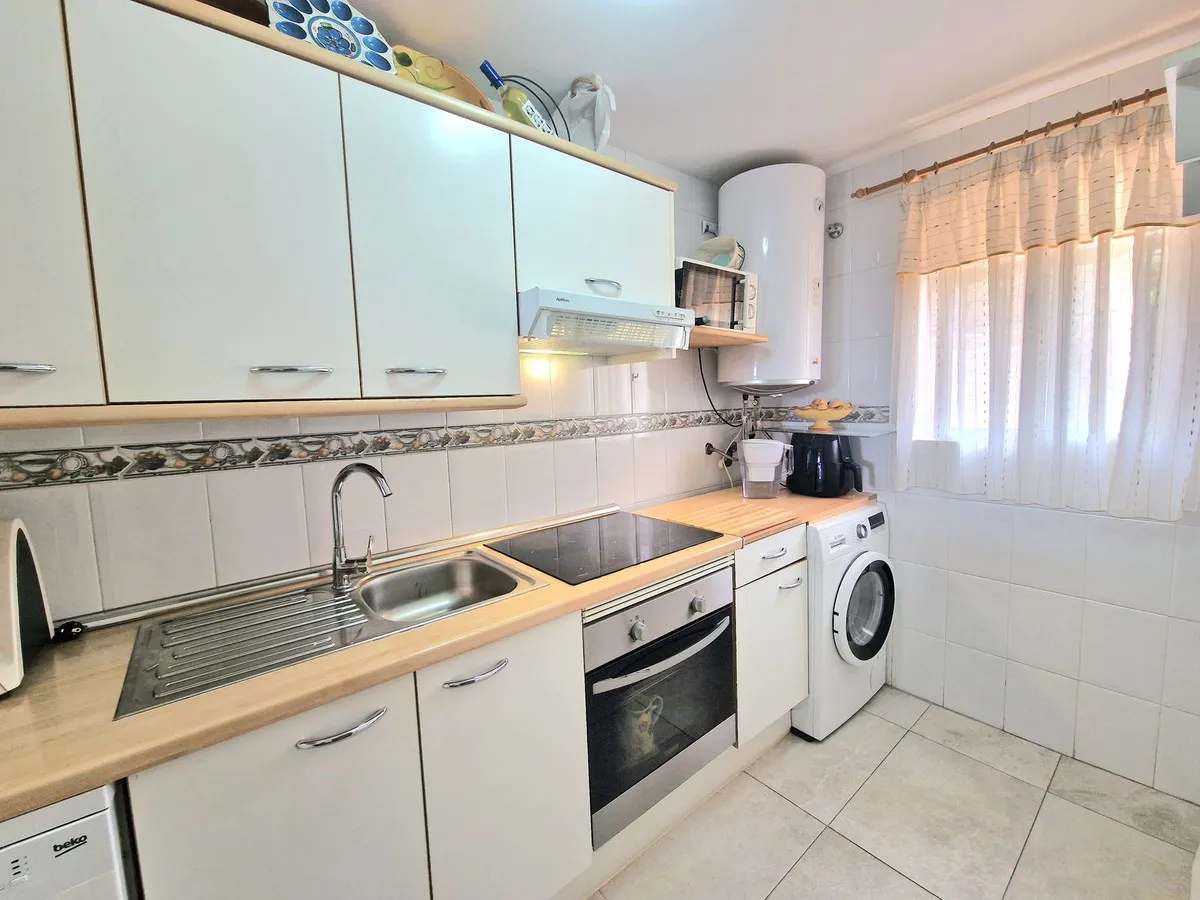 fff6bdd9-ab25-4301-b10b-b0293f267849