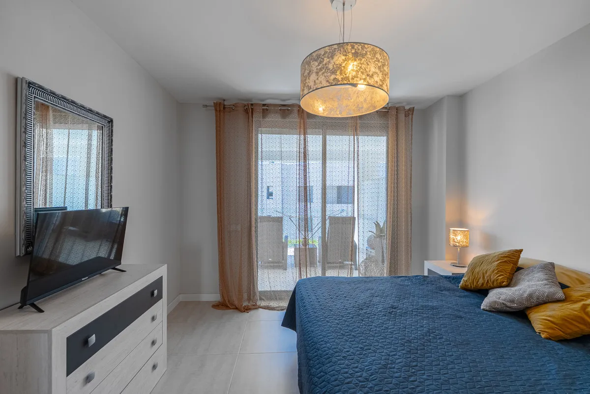 05ffc6e3-c484-469c-be13-44f7b21bab78