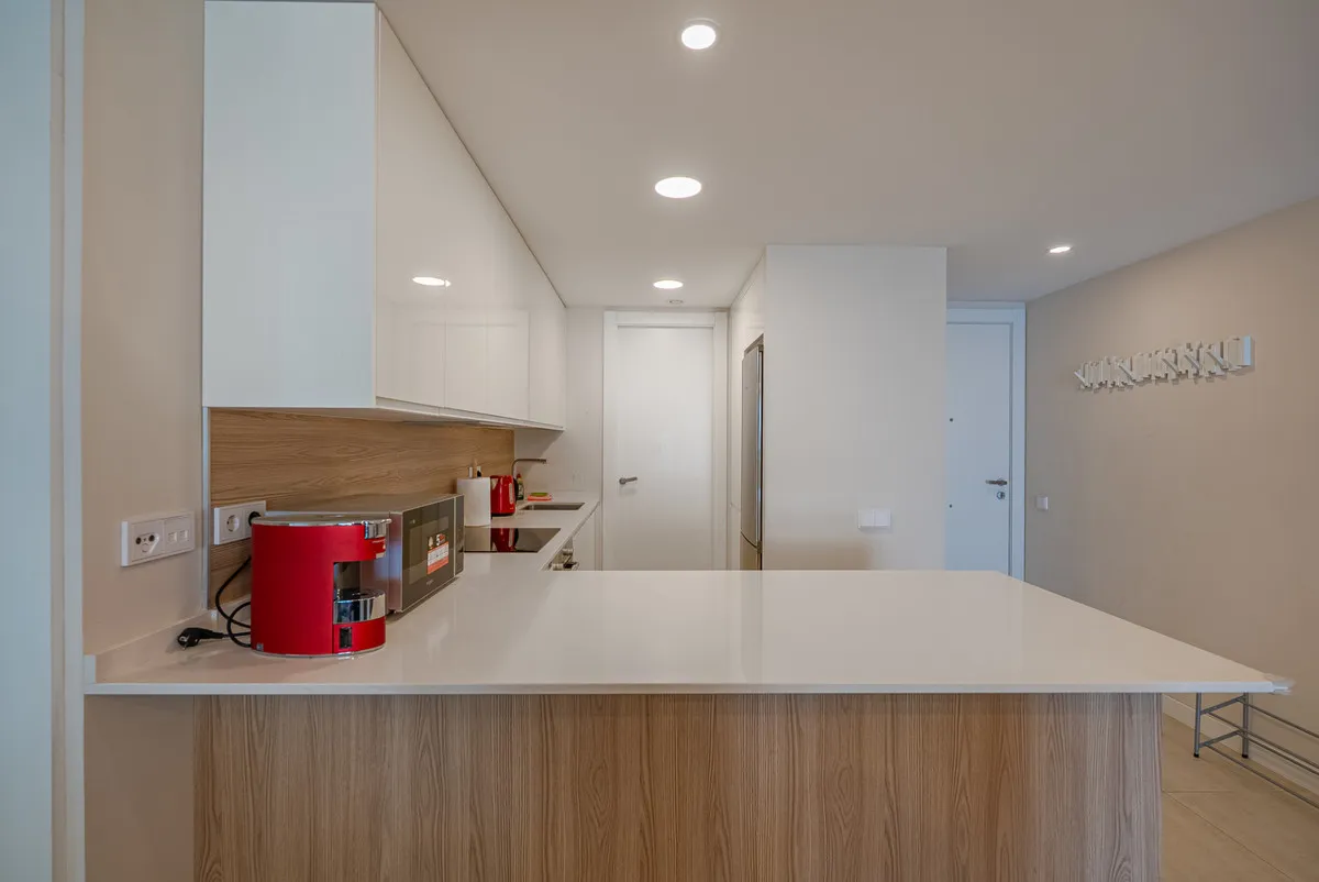 9b3ba169-6eb6-4224-8044-89d3ab0a60ae