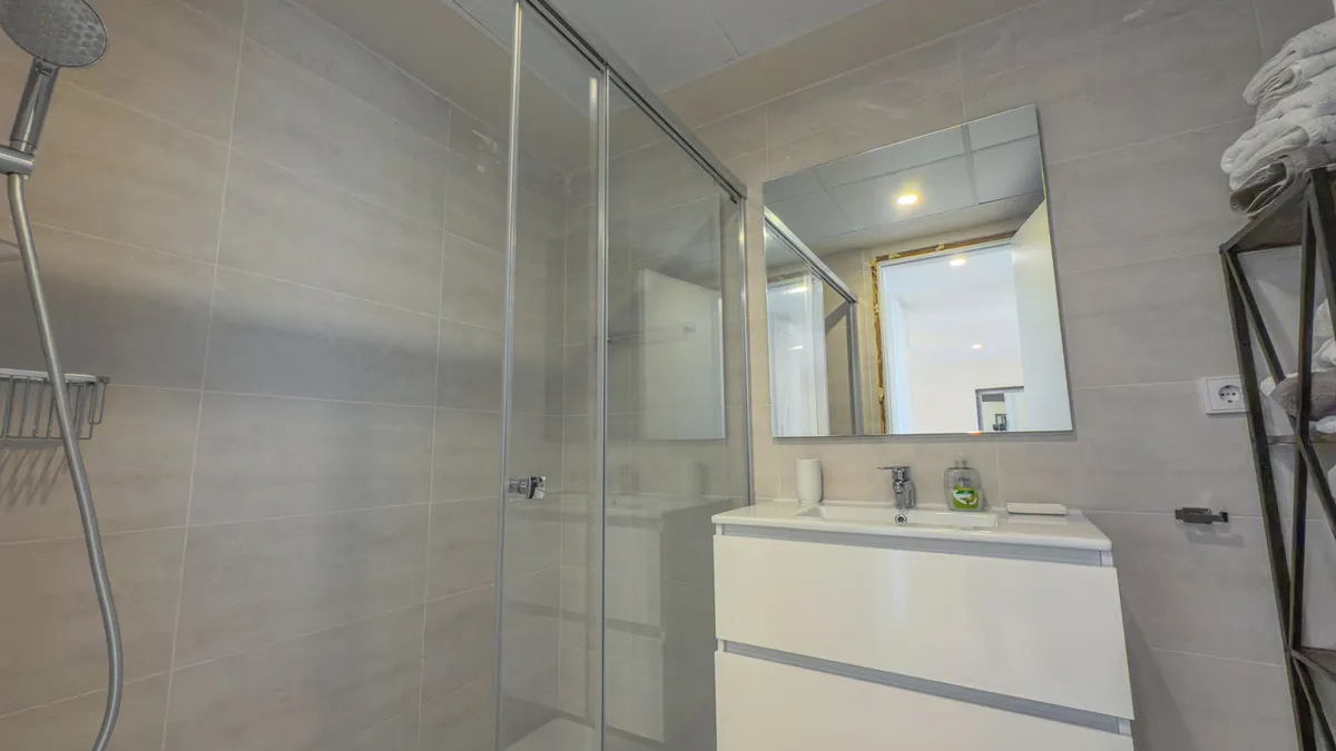 d3ee1330-ac2b-4904-8152-459a56ecbd4b