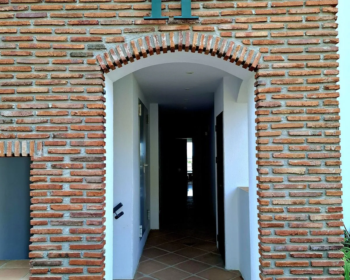 e60b8db7-a717-4ecd-96b9-d30e05a46721