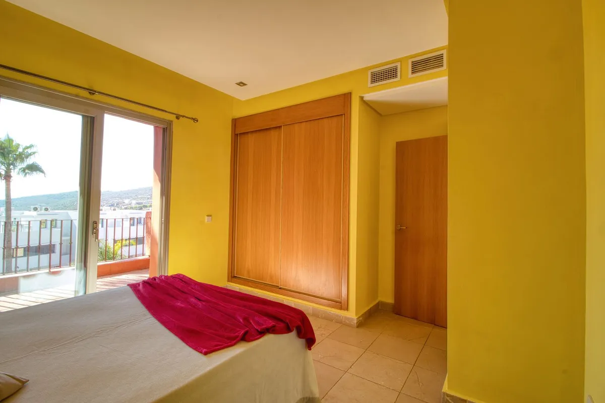 12f32553-956b-4571-b3ea-98504fb4e741