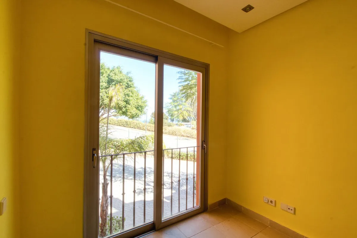 bbdc472c-13fa-4efb-aadd-1ccaf326bb81